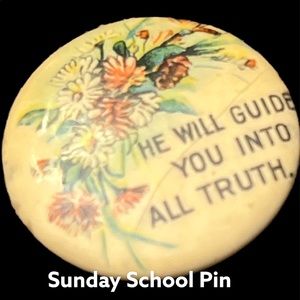 Vintage Sunday School Button/Pin “He Will Guide You Into All Truth”